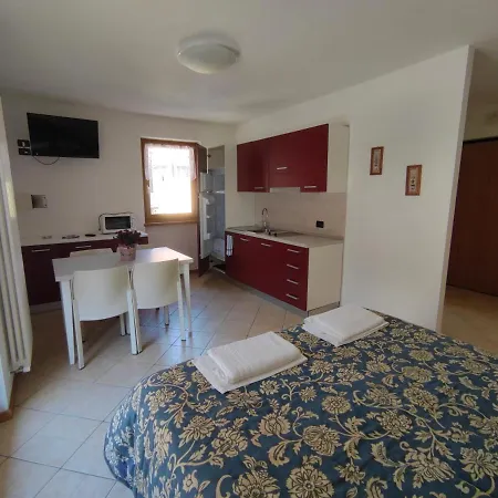 Aparthotel Residenza Arcobaleno Tenno Esterno foto