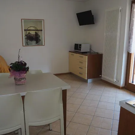 Aparthotel Residenza Arcobaleno Tenno Esterno foto
